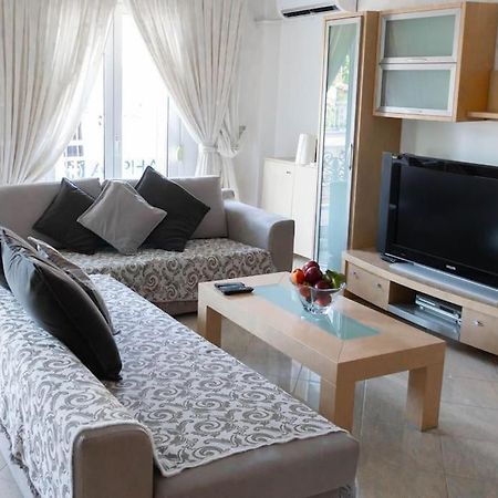 2 Bedroom Holiday Flat, Renovated, In The Centre Asprovalta Dış mekan fotoğraf